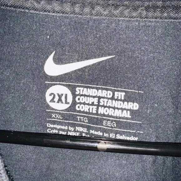 Nike T-Shirt - Picture 3 of 4